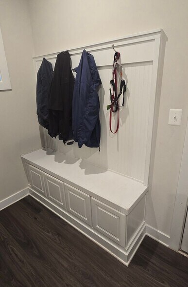 Building Photo - 11273 Wheeler Ridge Dr