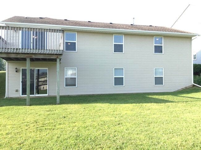 Building Photo - 6328 Sunnybrook Ln