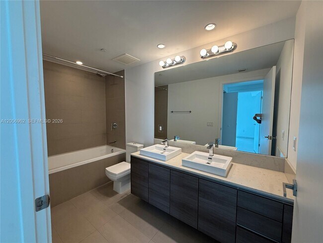 Building Photo - 1080 Brickell Ave