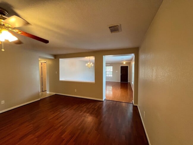 Building Photo - 15202 Lynford Crest Dr