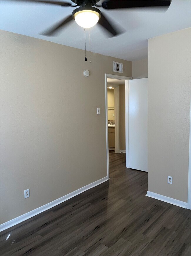 Building Photo - 4710 Airport Blvd