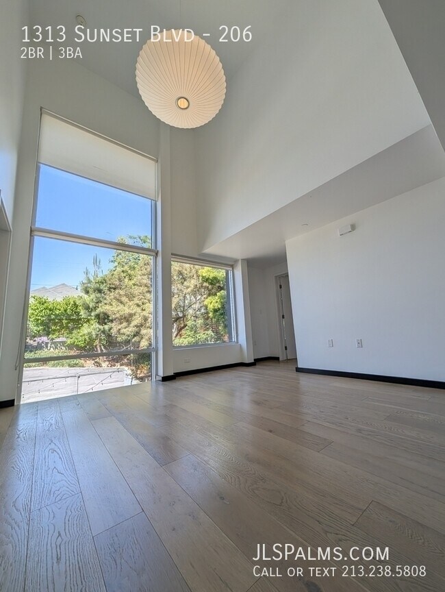 Building Photo - 1313 Sunset Blvd