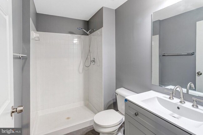 Building Photo - 2594 Sylvan Moor Ln