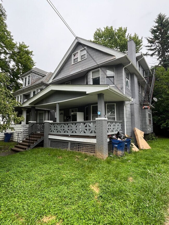 Building Photo - 3889 W.33rd