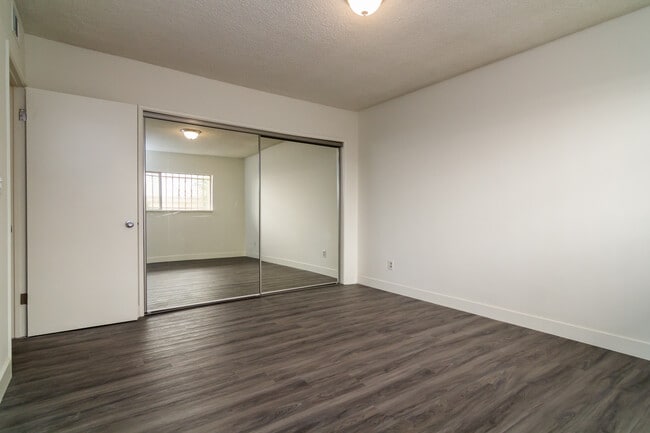 Building Photo - 1108 S Corning St