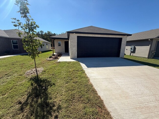 Primary Photo - 10412 Marilyn Dr