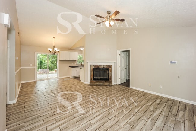 Building Photo - 2637 Welcome Rd