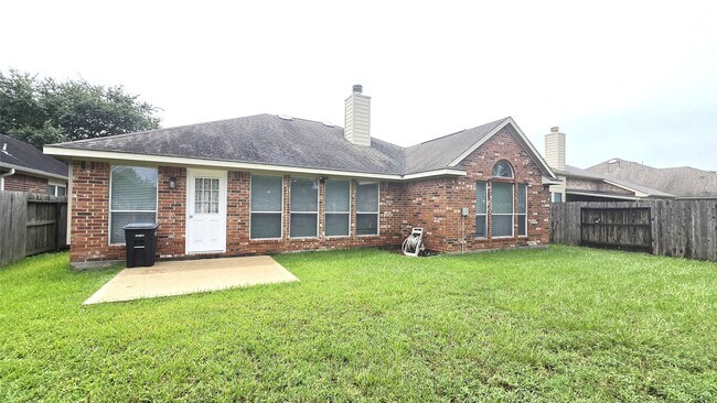 Building Photo - 2014 Pinecreek Pass Ln
