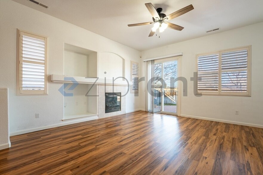 Building Photo - 7421 Earlsmoore Dr