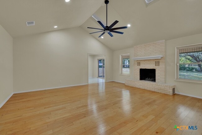 Building Photo - 1260 Flaming Oak Dr