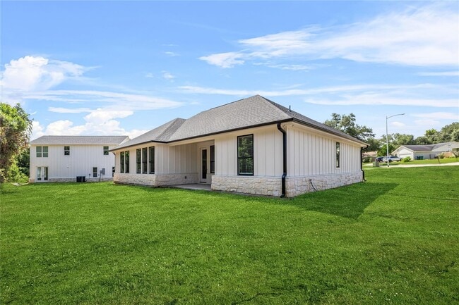 Building Photo - 2318 Progress Dr