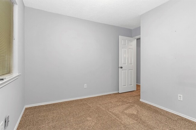 Building Photo - 73 Timberspire Ln