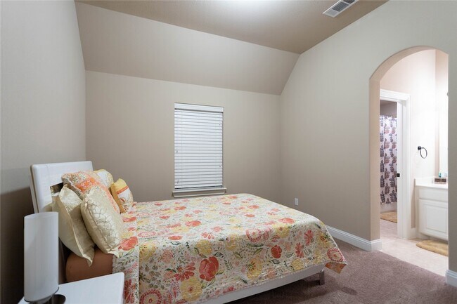 Building Photo - 6425 Academy Ln