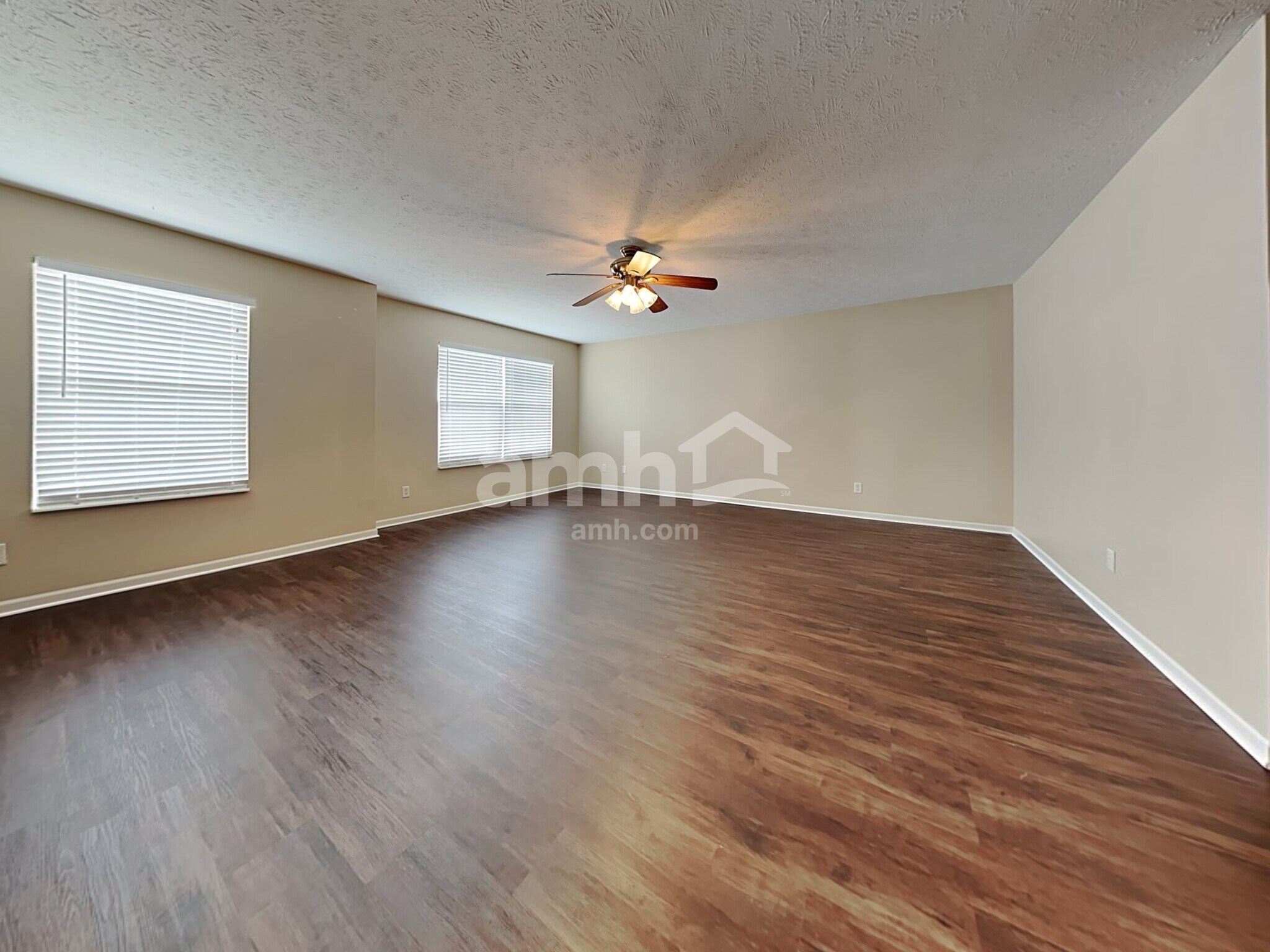 Building Photo - 3455 Lakebrook Ct