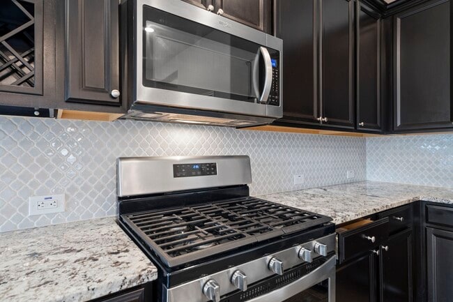 Building Photo - 15323 Holloway Hls Trl