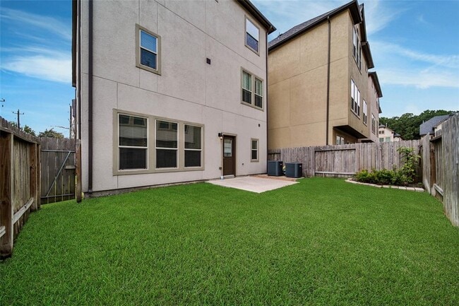 Building Photo - 10602 Shadow Elm Ct