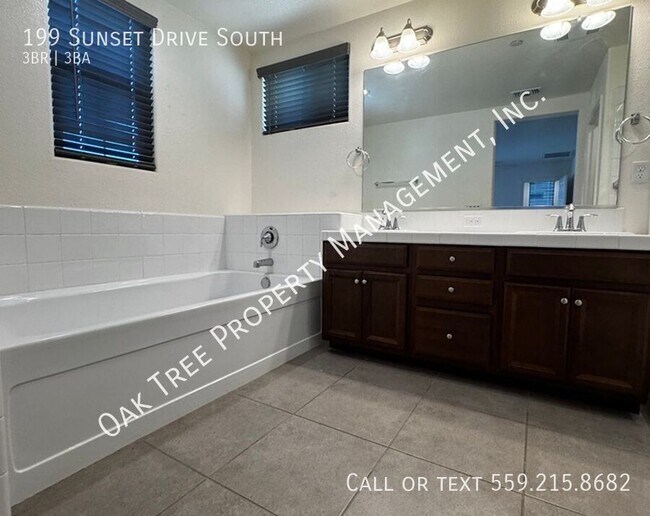 Building Photo - 199 Sunset Drive S