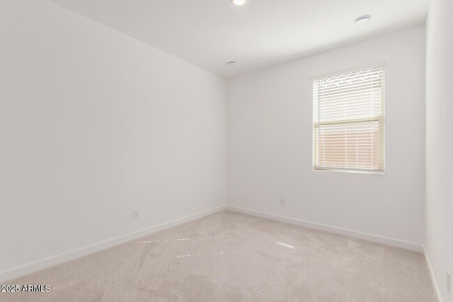 Building Photo - 11157 W Parkway Dr