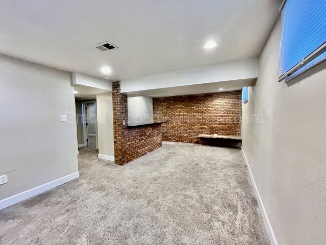 Building Photo - 10758 Ogden St