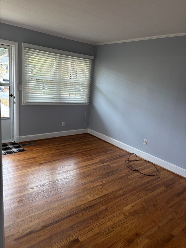 Building Photo - Burlington