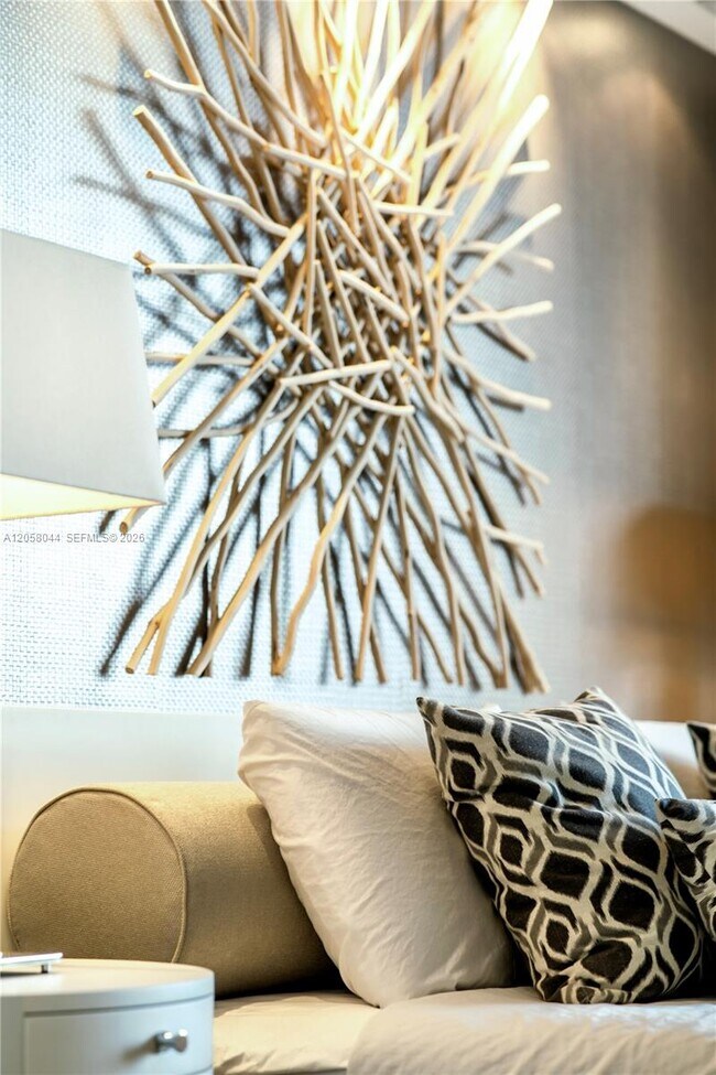 Building Photo - 475 Brickell Ave