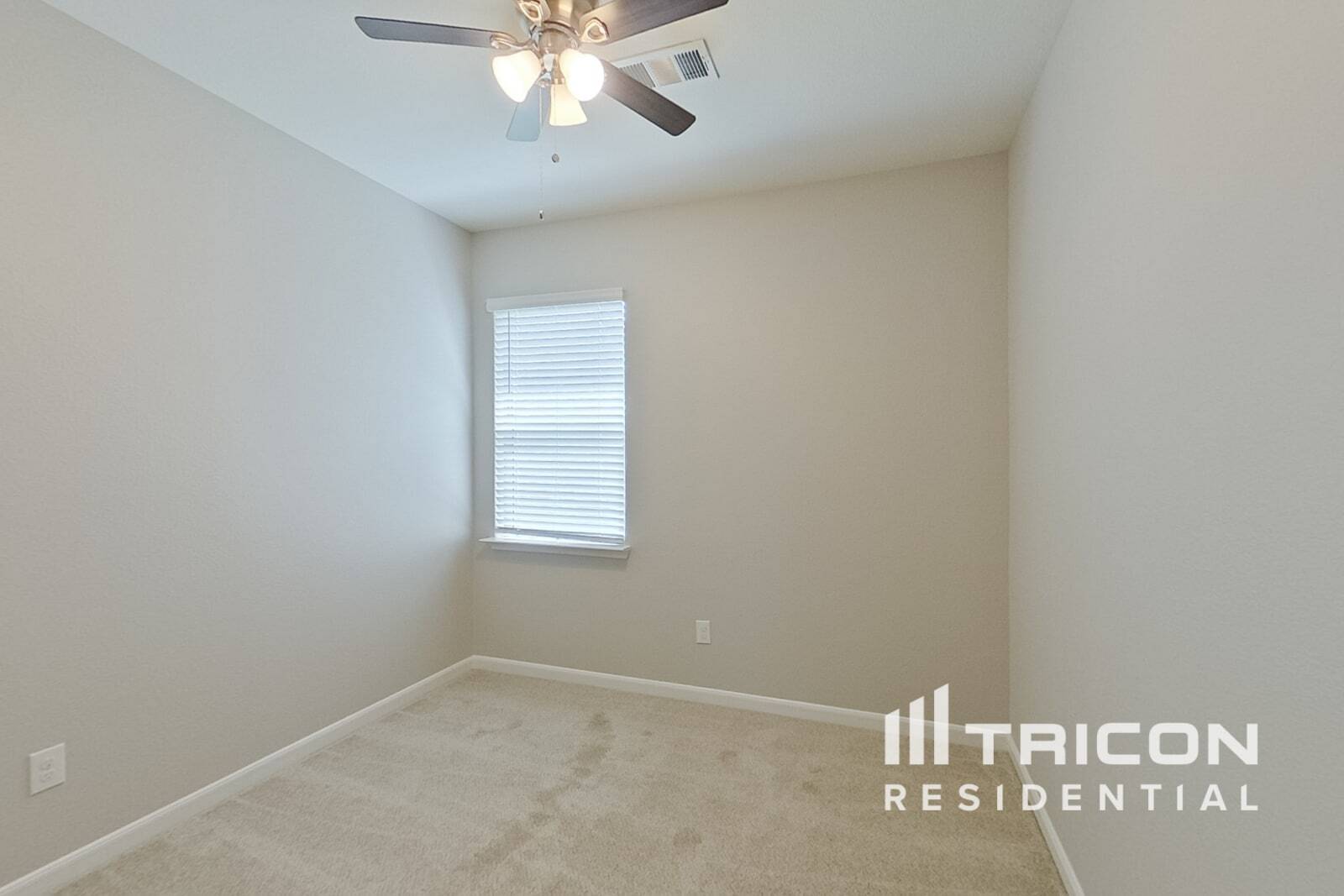 Building Photo - 1603 Cotton Blossom Ln