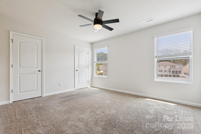 Building Photo - 17121 Carolina Pine Row