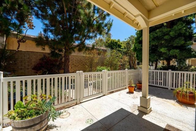 Building Photo - 302 Harbor Breeze Dr