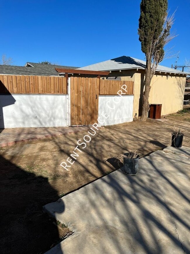 Building Photo - 38728 17th St E