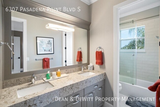 Building Photo - Fully Furnished LUXURY Home in Exclusive PYCC