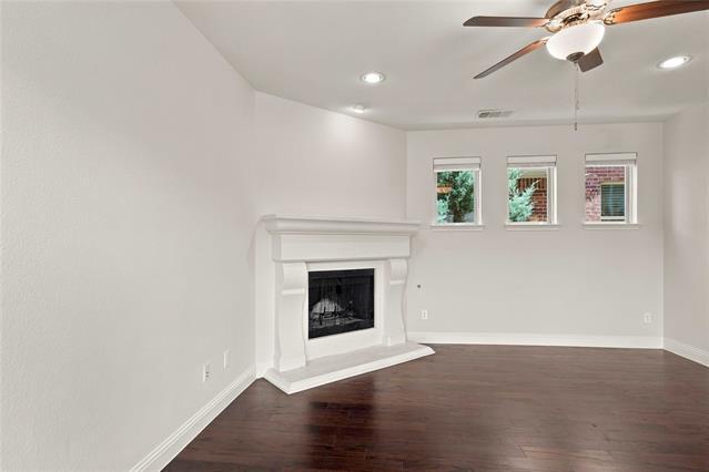 Building Photo - 4524 Del Rey Ave