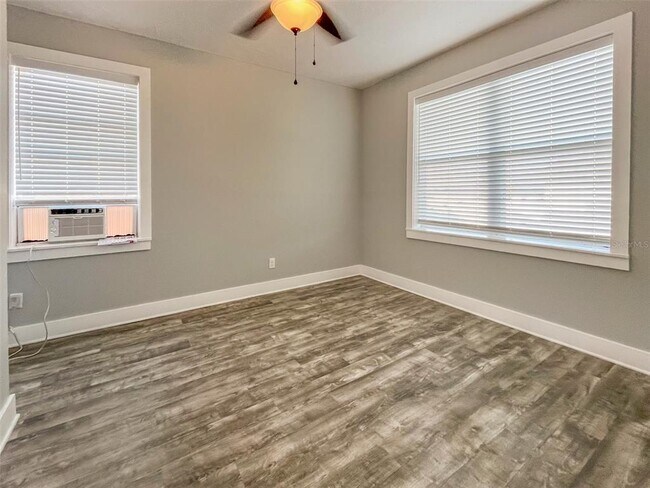 Building Photo - 408 Armada Rd