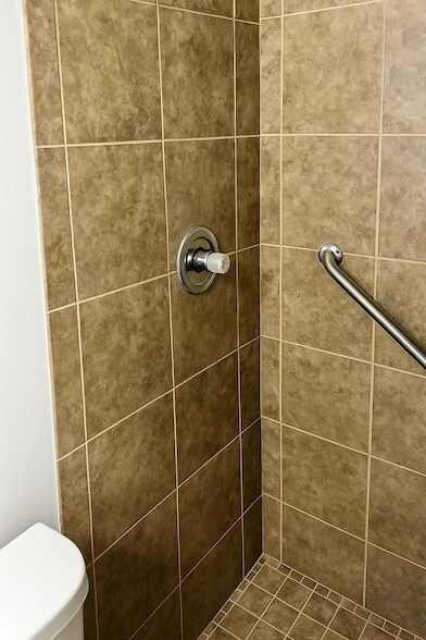 Building Photo - 1892 SW Biltmore St