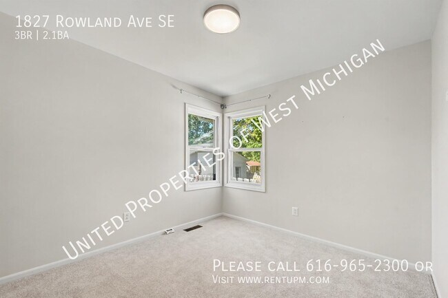 Building Photo - 1827 Rowland Ave SE