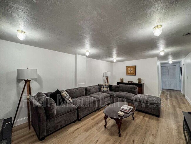 Building Photo - 714 W 850 S