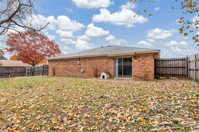 Building Photo - 6000 Maple Springs Dr