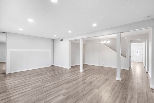 Building Photo - 781 Country Pl Dr