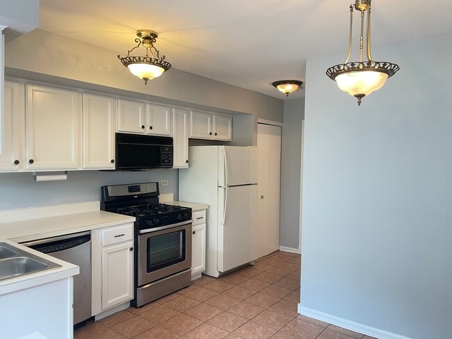 Building Photo - 3186 Anton Dr