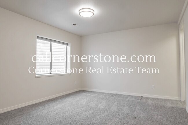 Building Photo - 4735 Malcom Ct