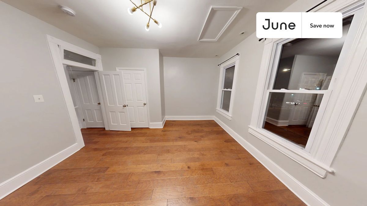 Building Photo - 2124 13th St SE