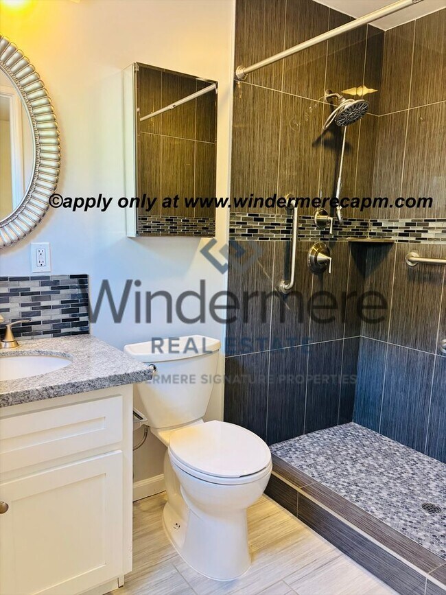 Building Photo - Beautiful 3BD/ 2BA Arden Arcade Home with Spacious Yard In Highly Desirable Location!