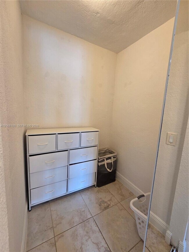Building Photo - 7401 SW 82nd St