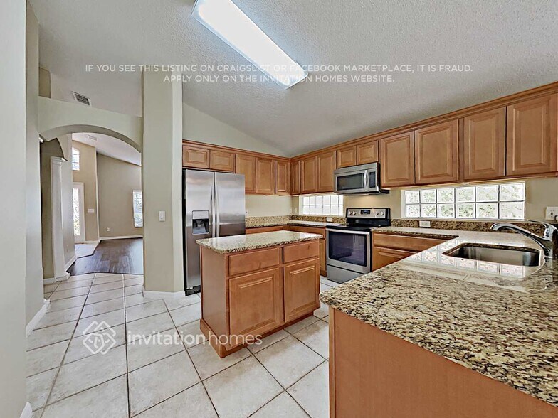 Building Photo - 731 Bridgeway Blvd