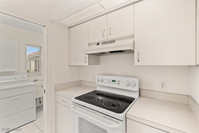 Building Photo - 25570 Fairway Dunes Ct