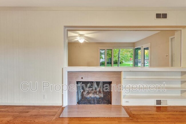 Building Photo - 202 W Indiana Ave