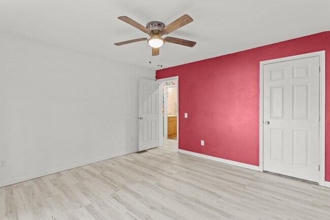 Building Photo - 7 Pheasant Run