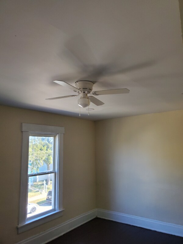 Building Photo - 453 S Powell Ave