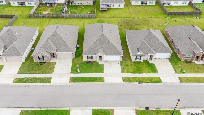 Building Photo - 629 Correns Ln