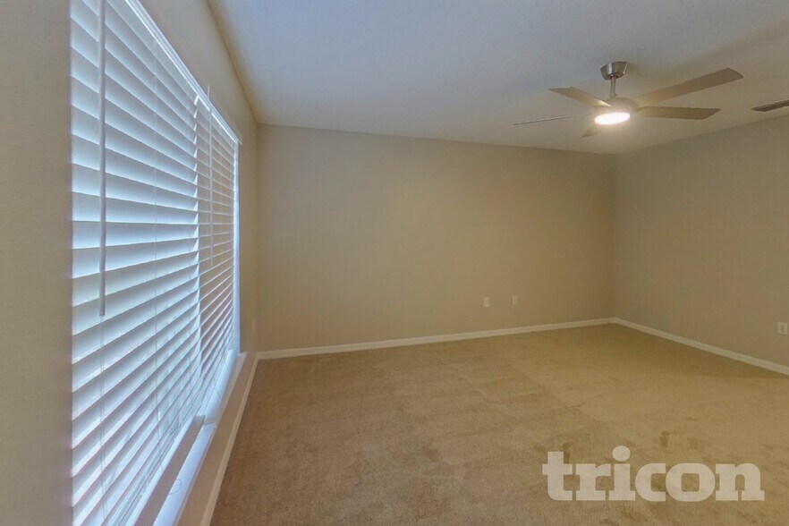 Building Photo - 1730 Sunset Ridge Dr