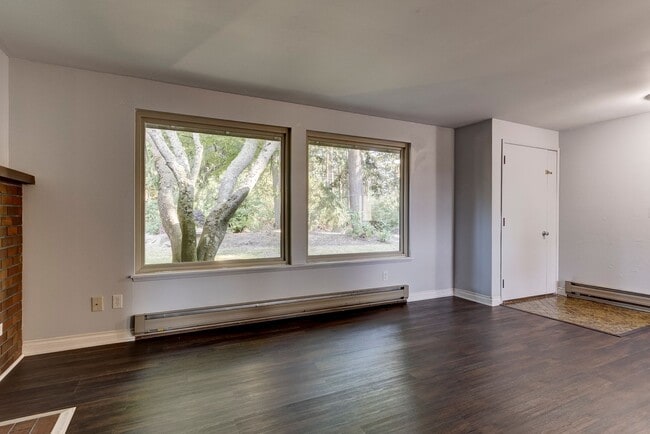 Building Photo - 3 Bed 3 Bath Home near West Beach